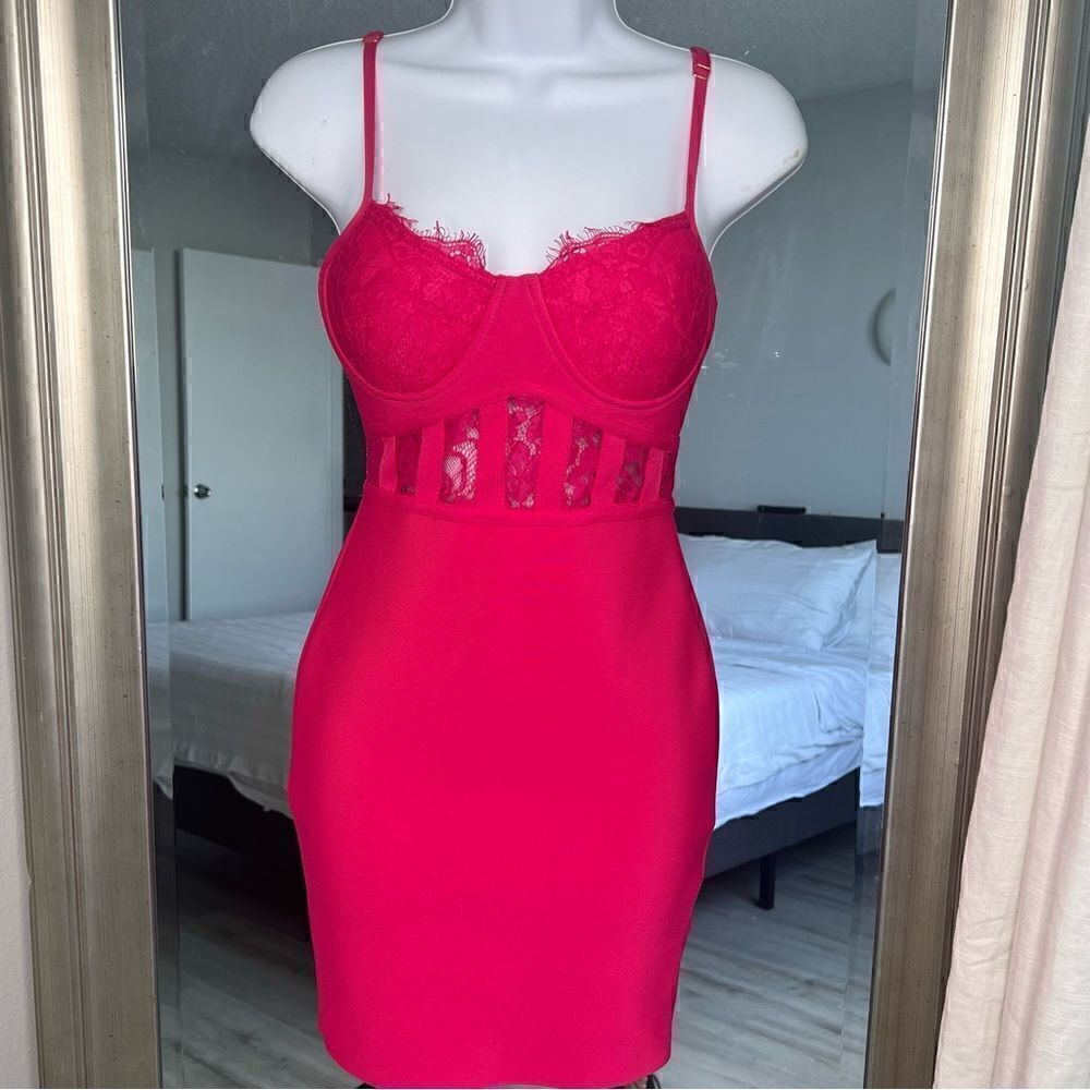 Women's Sexy Fashion Sleeveless Lace Hot Pink Size S.
